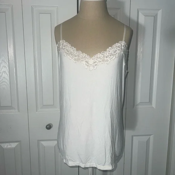 Two Ann Taylor camisoles white and black excellent condition 🩷 - Picture 13 of 14
